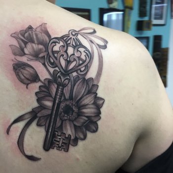 Karly-Clearly-tattoo135